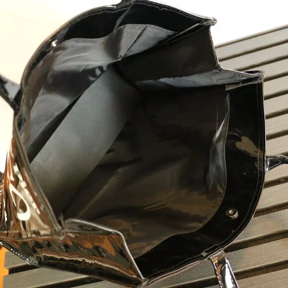 Chicago Landmark Vinyl Tote Bag, Shopping Bag, Souvenir Tote, Black and White - Picture 10 of 10